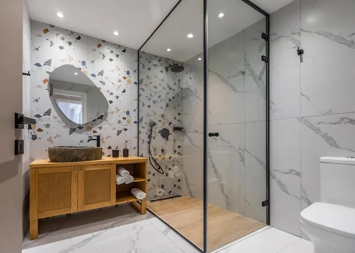 Moncasa Al Centro * Lixouri